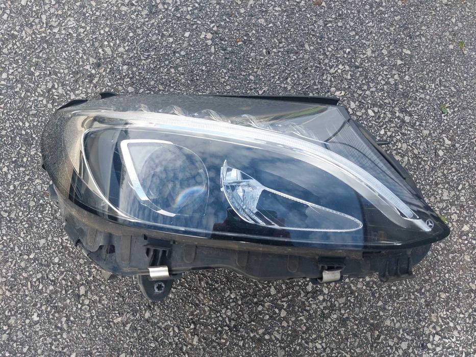 Необорудван десен фар Mercedes-Benz W205 C220d 2014-2018