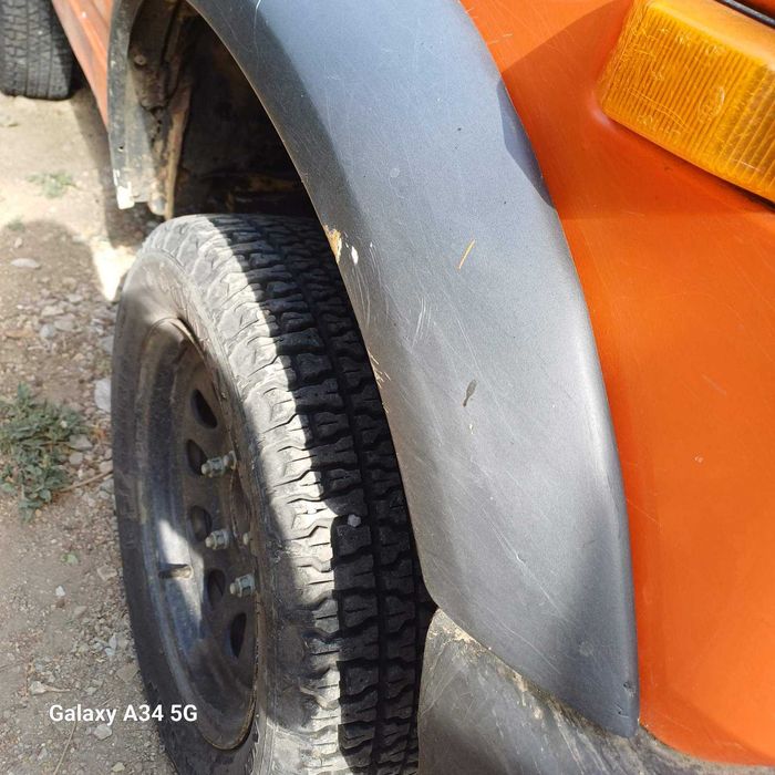 Продава се Suzuki Santana, всичко е изрядно.