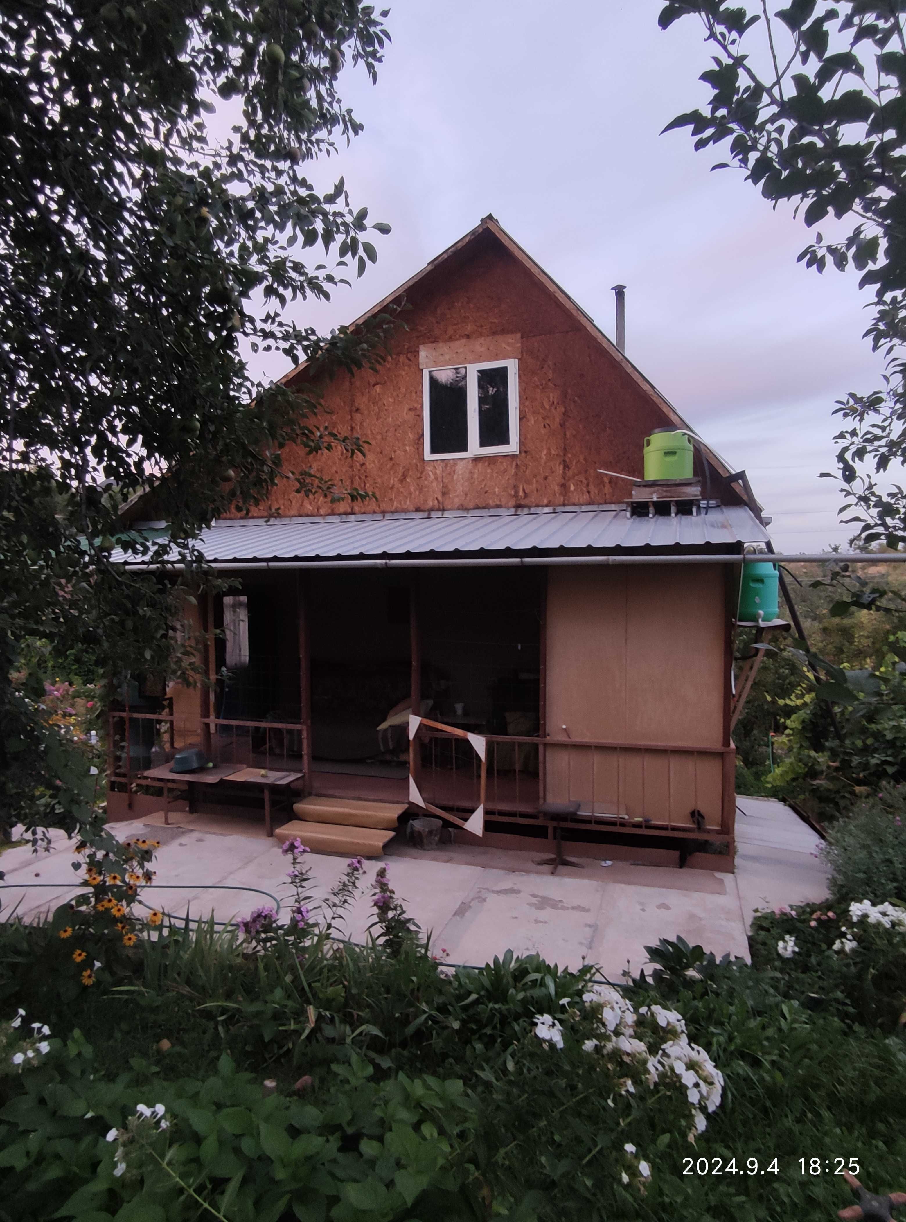 Продам кирпичный дом-дачу