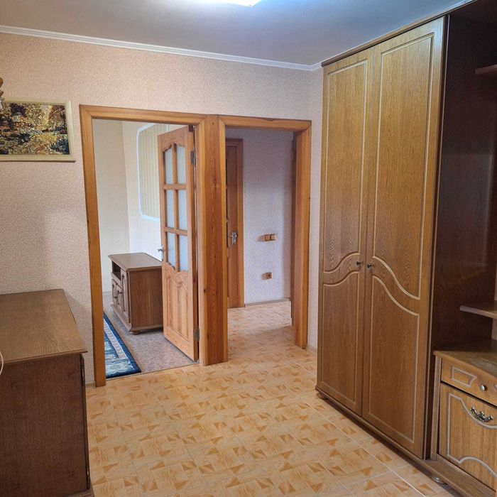 Продам 3 комнатную квартиру в районе Изюминки