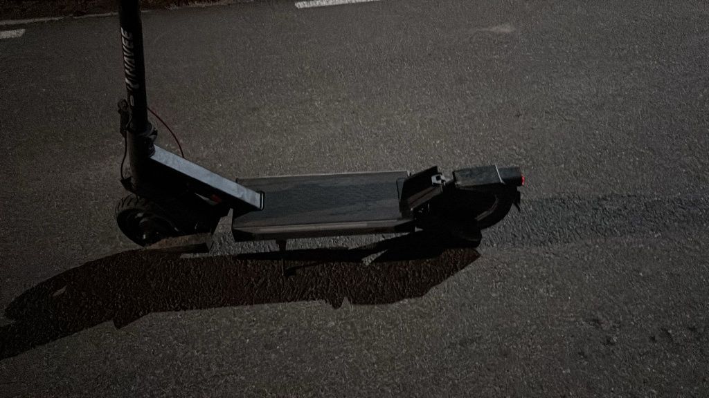 Vând trorineta navee s40 aproape nouo