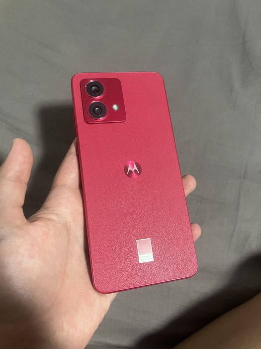 Motorola G84 5G – Viva Magenta