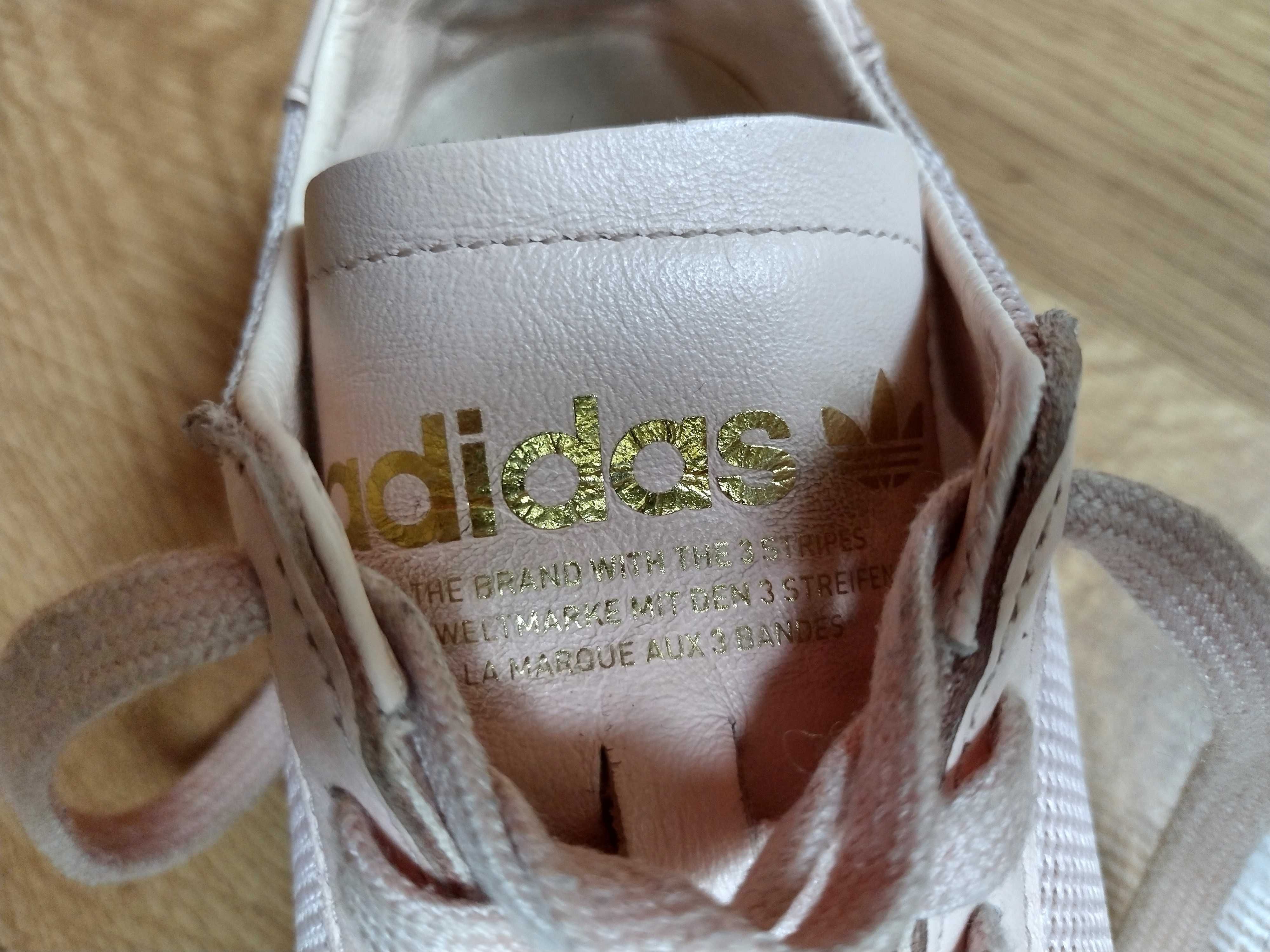 Adidas - дамски кожени маратонки №39