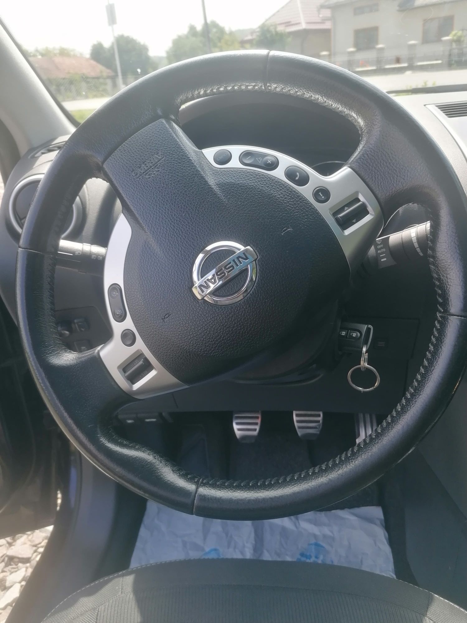 Qashqai *4x4*Panoramic 2,0 d. 2011,cam,xenon,7 locuri