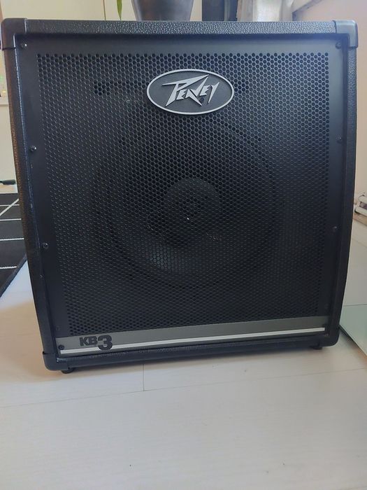 Amplificator Clapa , boxa , Peavey KB3