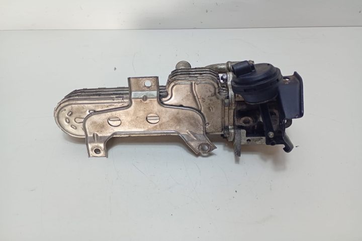 Racitor gaze 038131513AD Skoda Superb a 2-a generatie seria