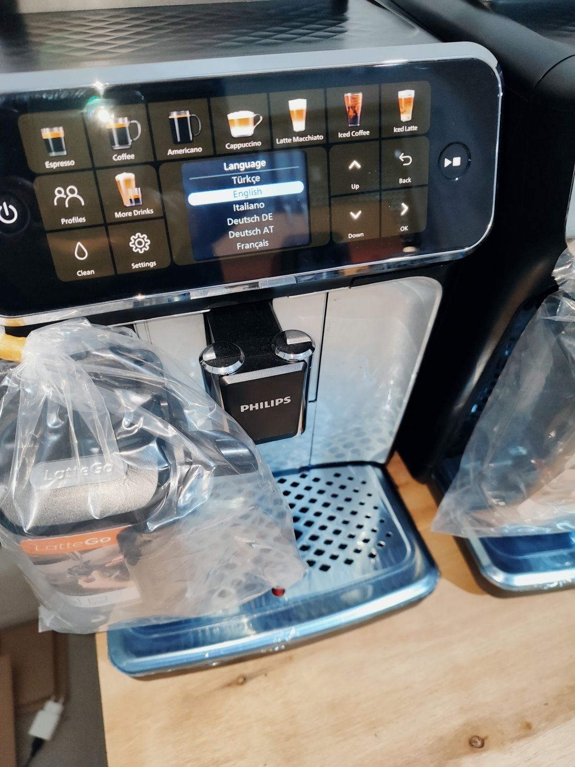 Espressor automat Philips Seria 5500 EP5541/50