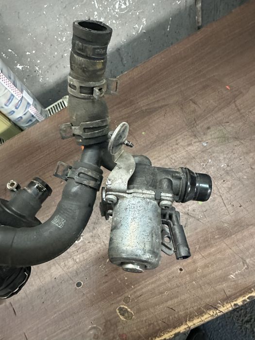 Termostat apa robinet apa suport filtru mercedes w212 w202 cls 2.2cdi