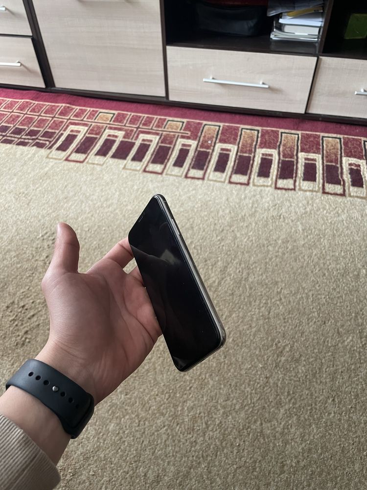 Айфон 10 продам