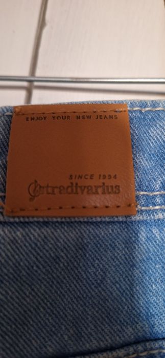 Pantaloni scurti dama Stradivarius denim masura 32