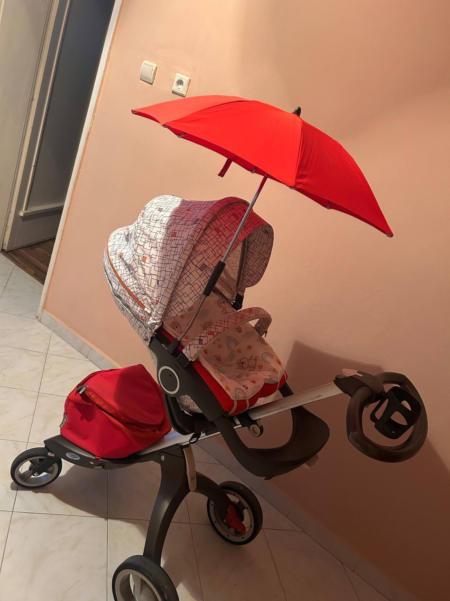 Бебешка количка Stokke