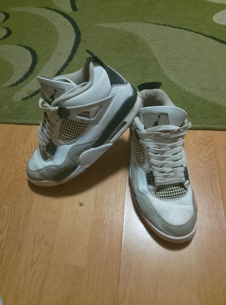 Jordan 4 military black