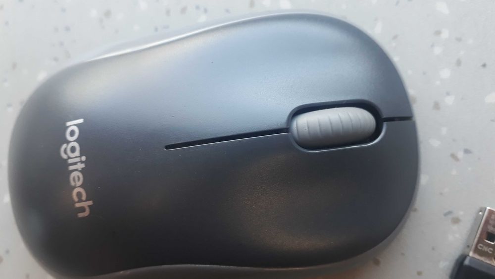 Мишка Logitech M185