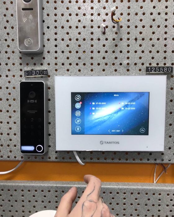 Монтаж / Обслуживание домофонов и системы СКУД