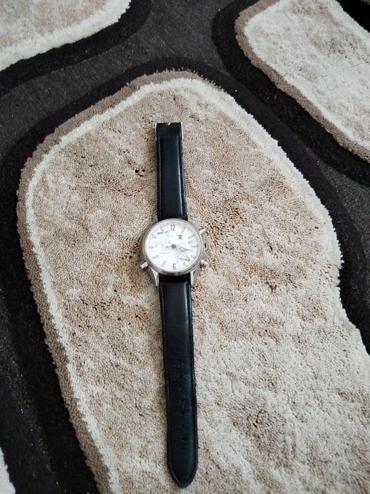 Продам часы 60000