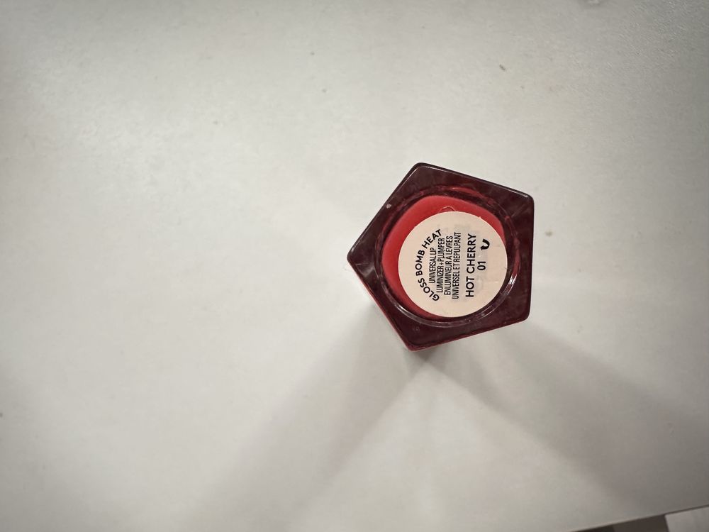 Fenty Beauty Heat гланц - Hot Cherry