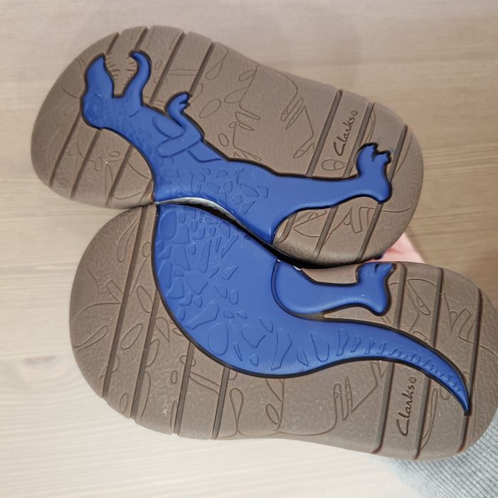 Нови бебешки обувки Clarks