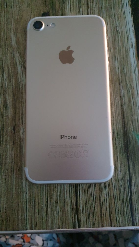 Iphone 7 - gold 128 gb
