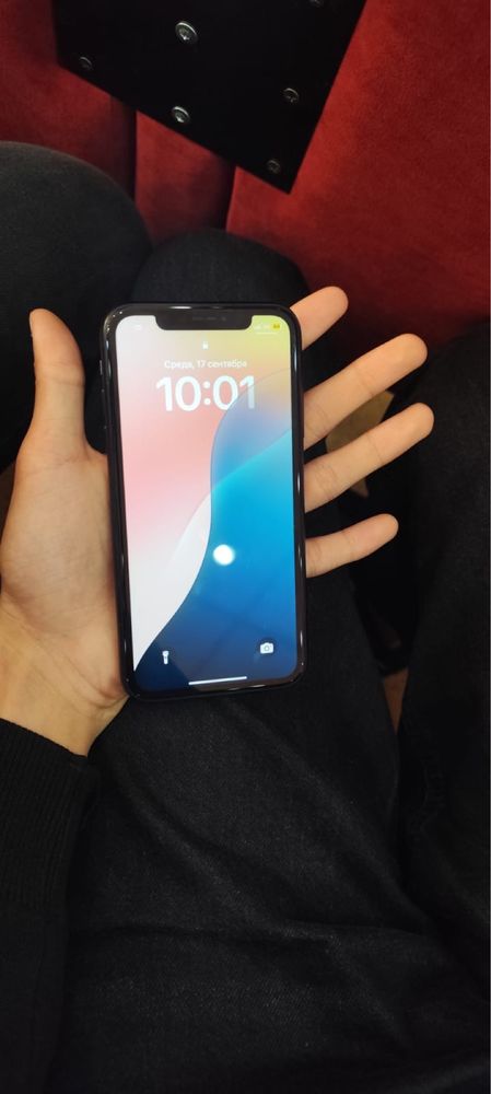 Продам iphone XR 64gd
