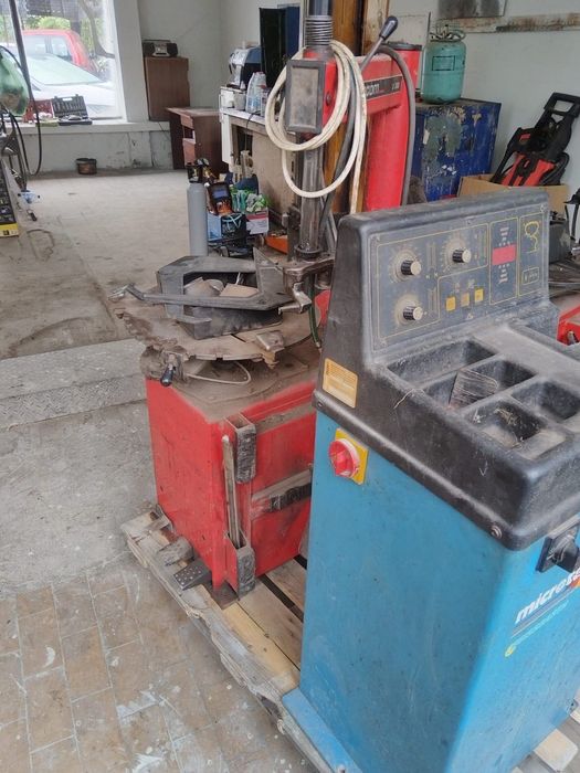 Трифазни машини за монтаж и демонтаж на гуми