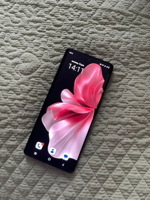 Продам Vivo V30 5G