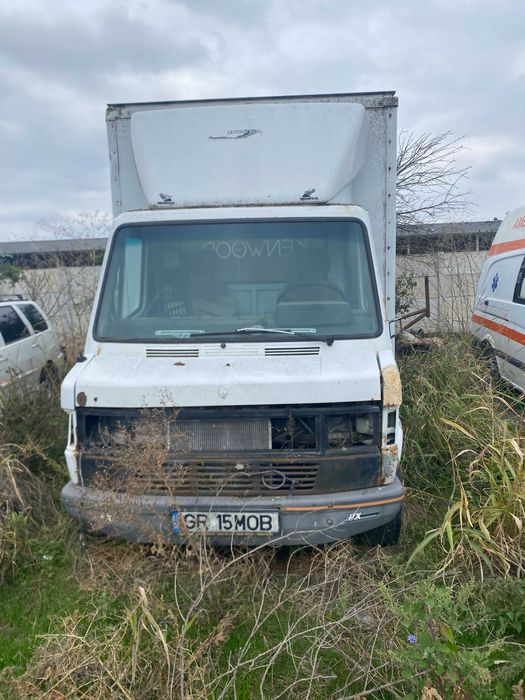 Autoutilitara mercedes