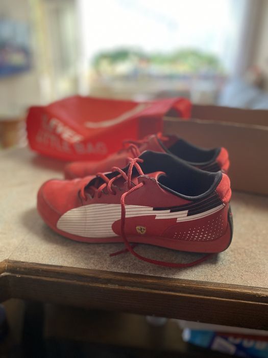 Маратонки Ферари