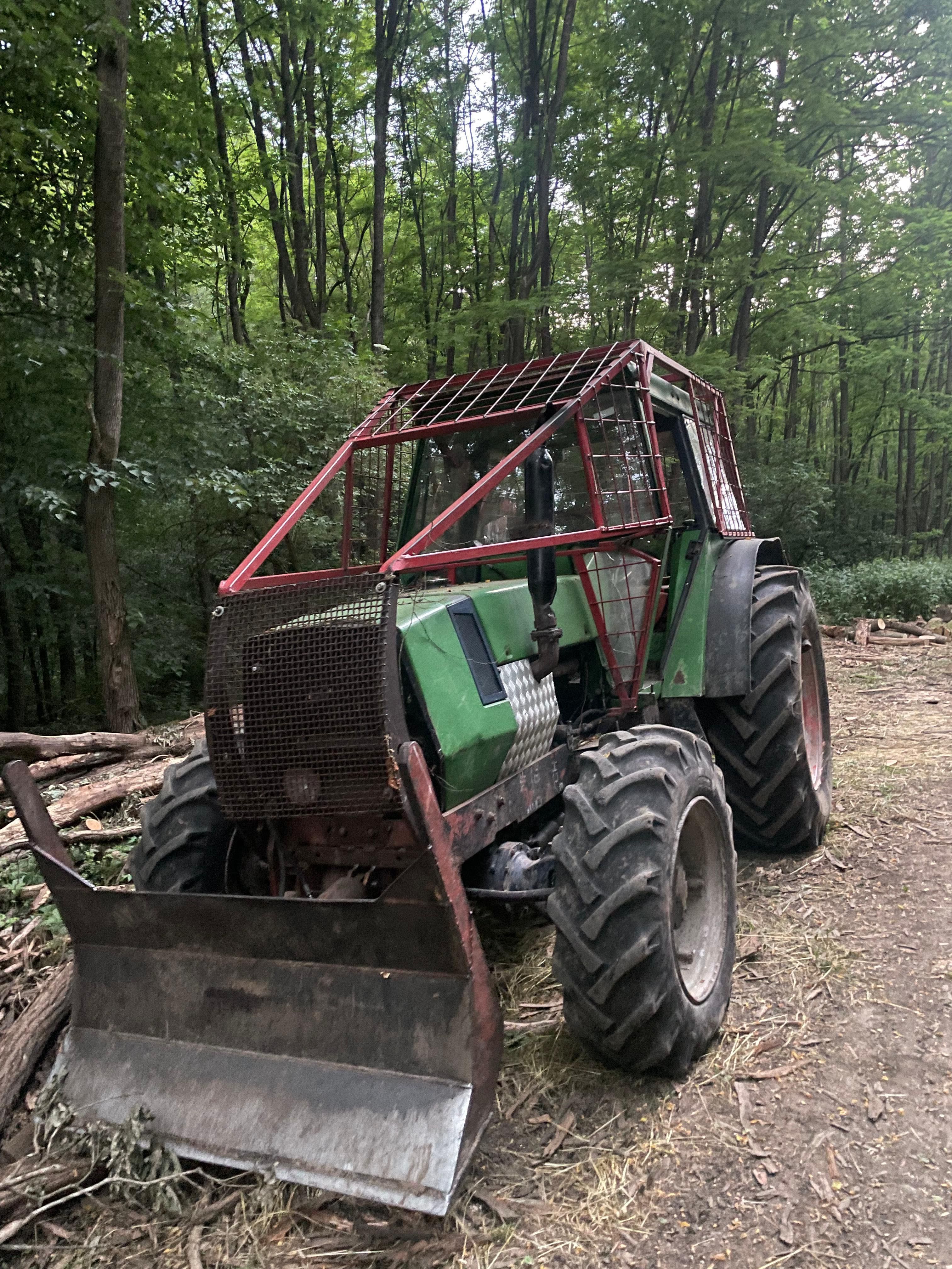 Vând tractor deutz