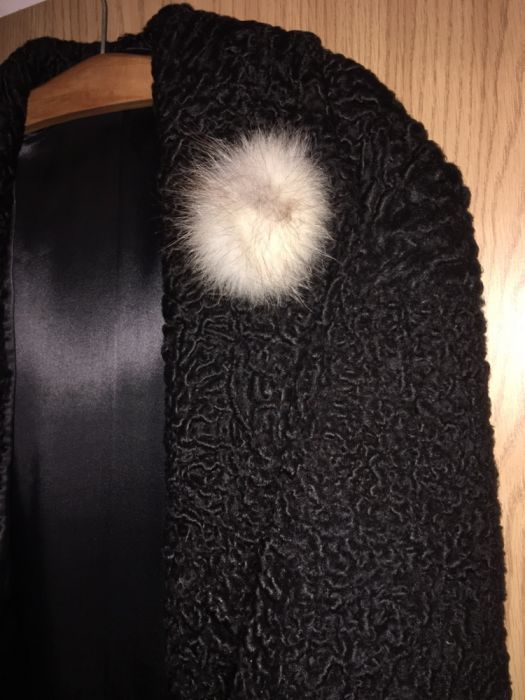 Haina dama blana astrahan mărimea 50 - 52