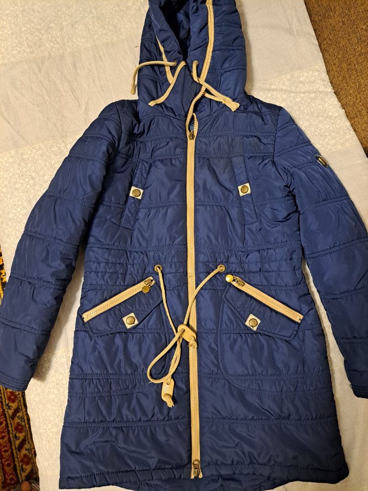 Продаются демисезонные куртки мужские женские детские