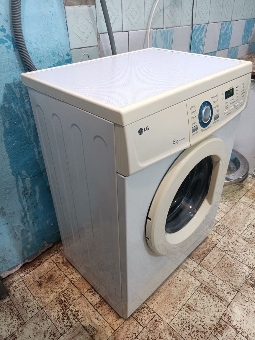 LG 5kg. В отличном состоянии.