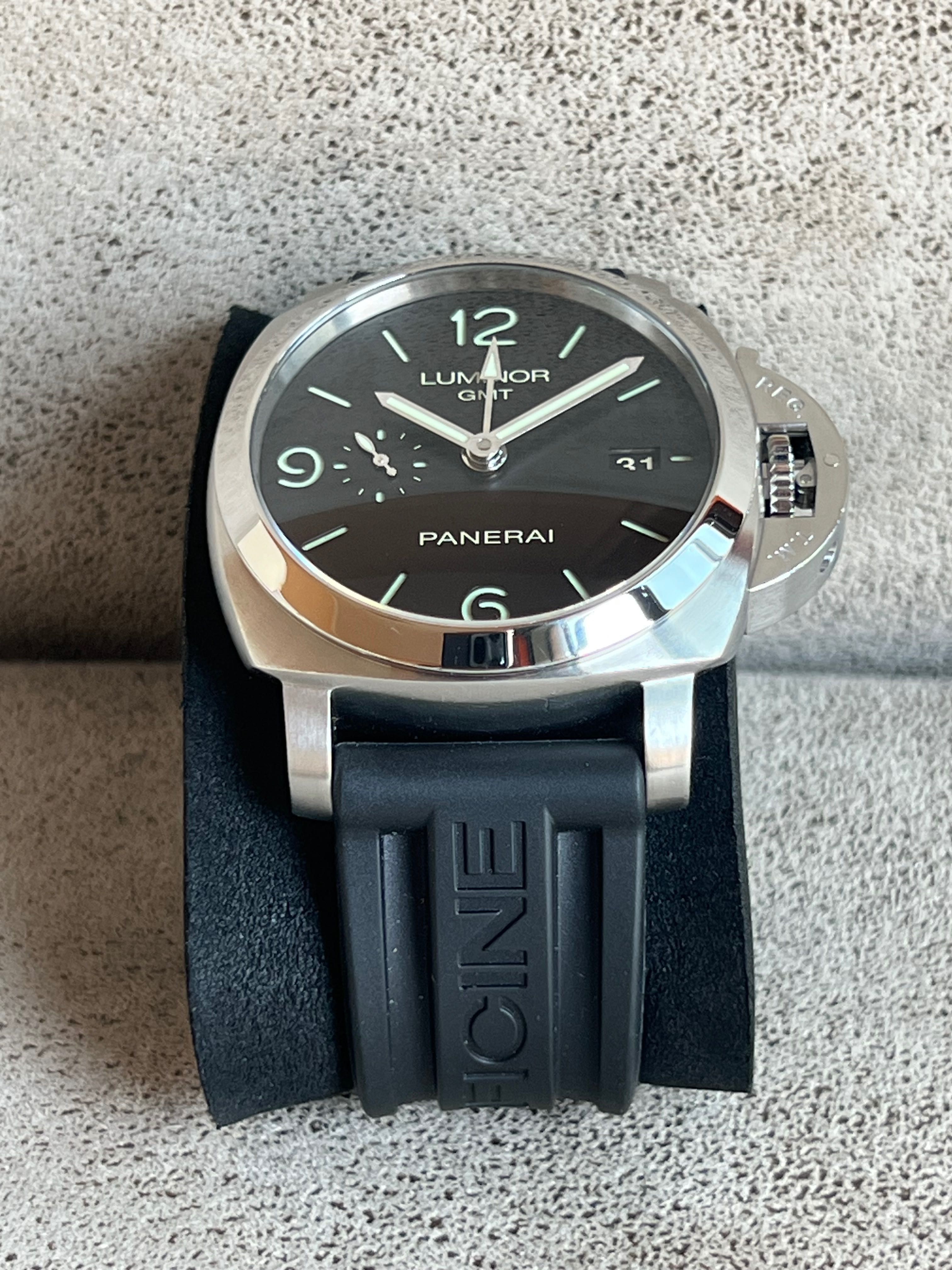 Panerai Luminor GMT