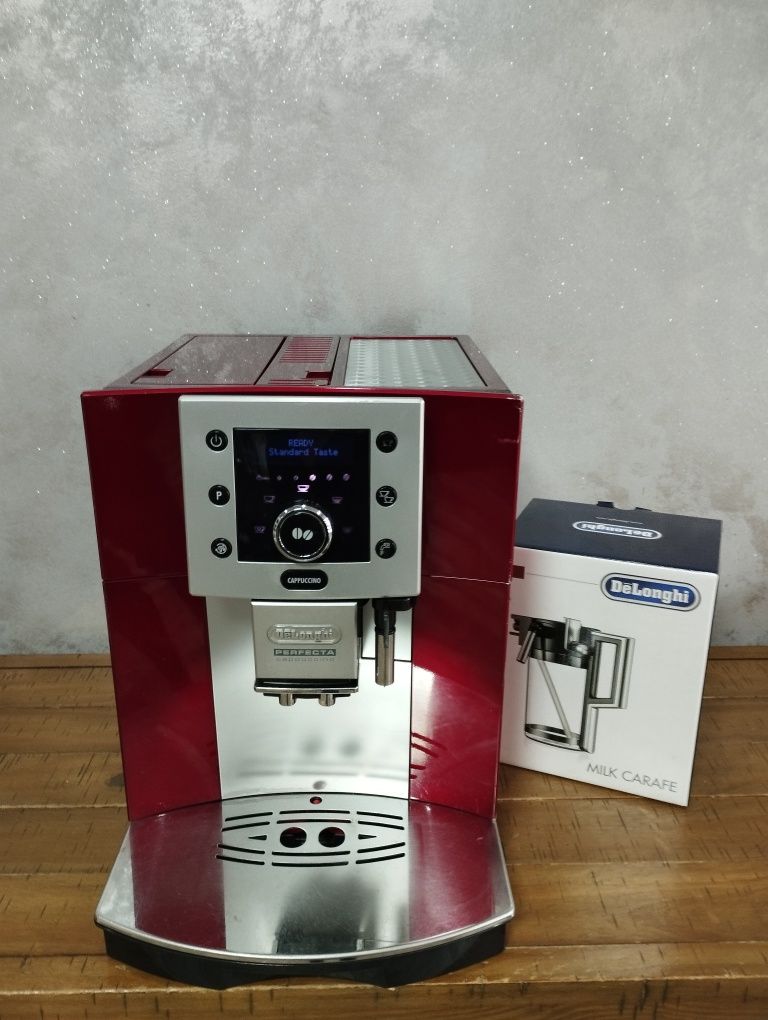 Aparat espressor Expresoare de cafea DeLonghi Perfecta Cappuccino Rosu