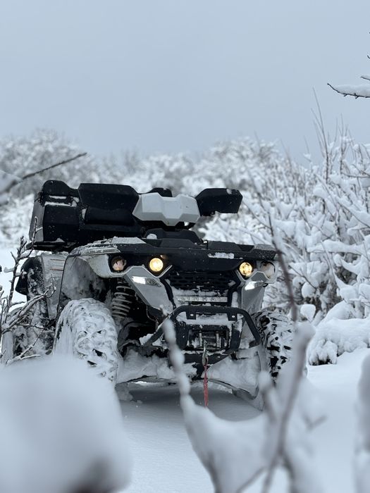 Vând atv linhai m550L
