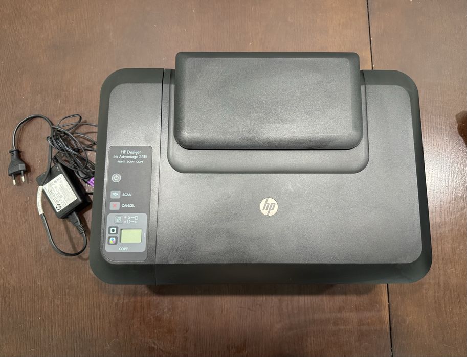 Продам принтор цветной hp 2515