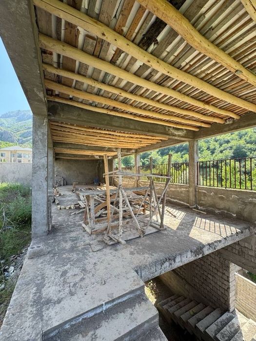 Bochka atrofida 6 sotix 60 % Karobka holatda