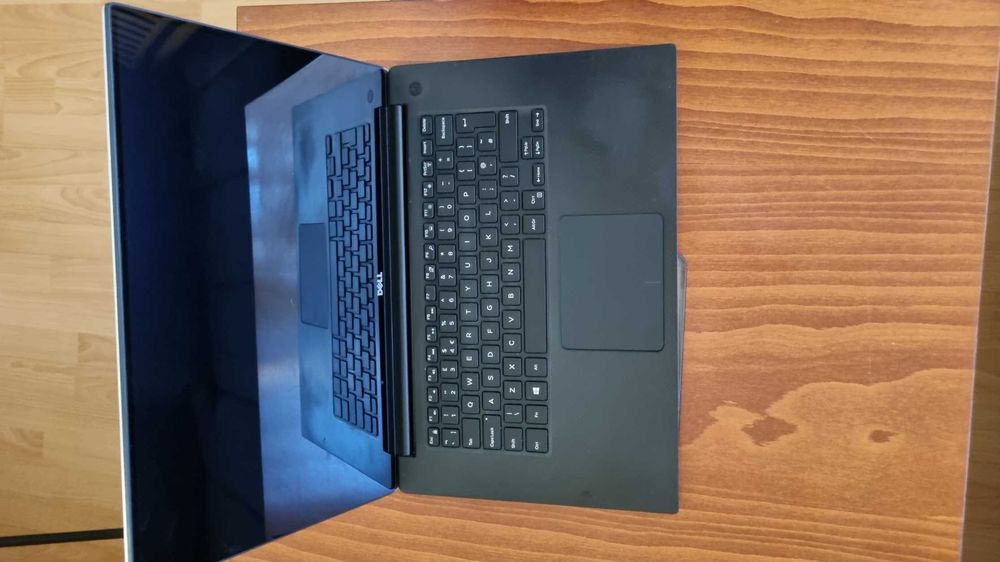 Лаптоп Dell Precision 5510 с Touch екран и алуминиев корпус