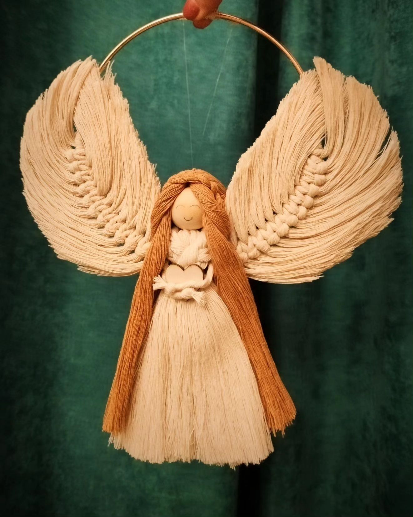 Înger suspendat pe inel metalic - decor pătuț de copil