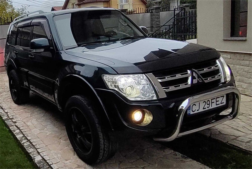 Mitsubishi Pajero IV 200 cp automat dotari full +
