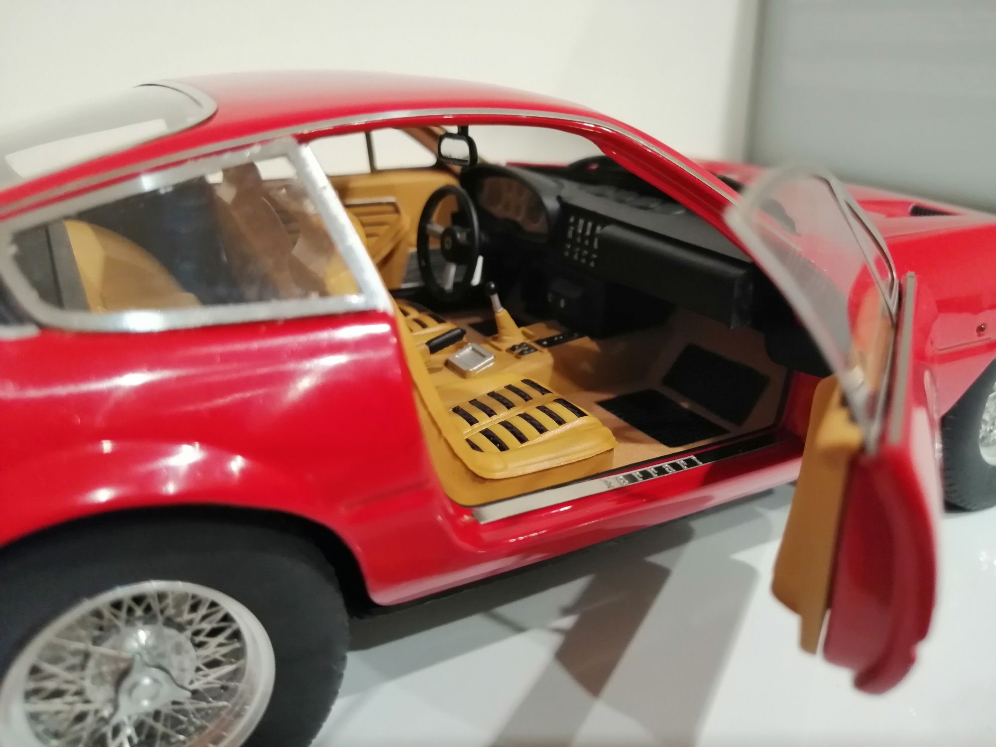 Ferrari Daytona 365 GTB4, HotWheels Elite 1:18