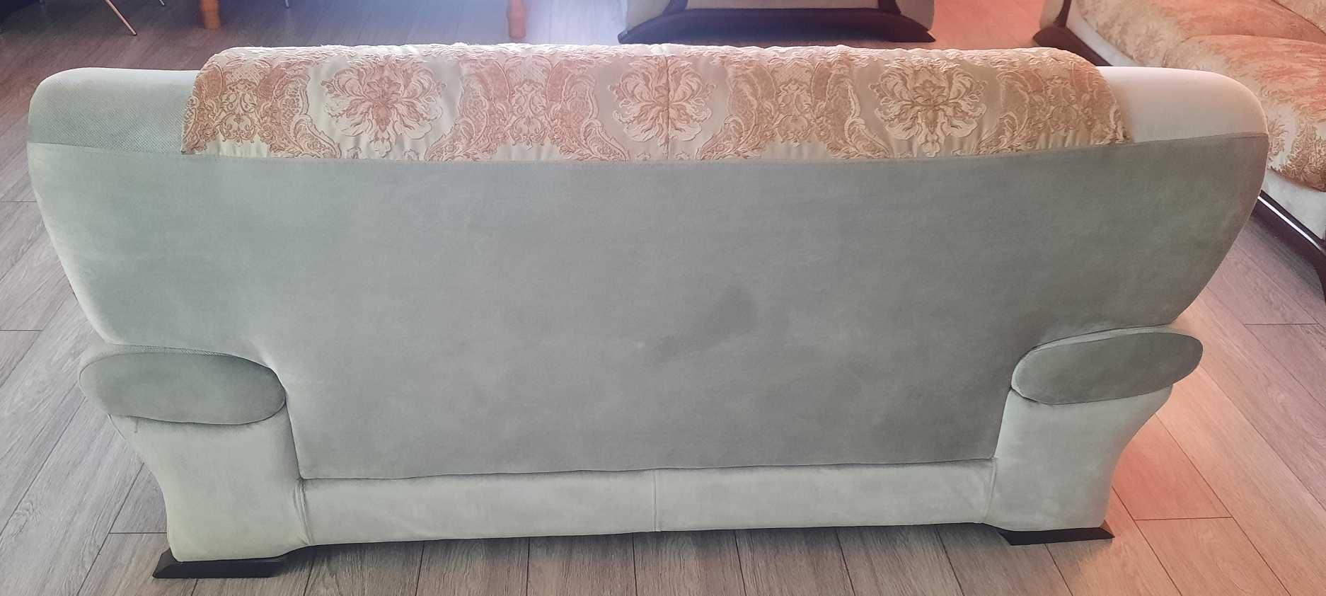 Продам комлект из трех диванов