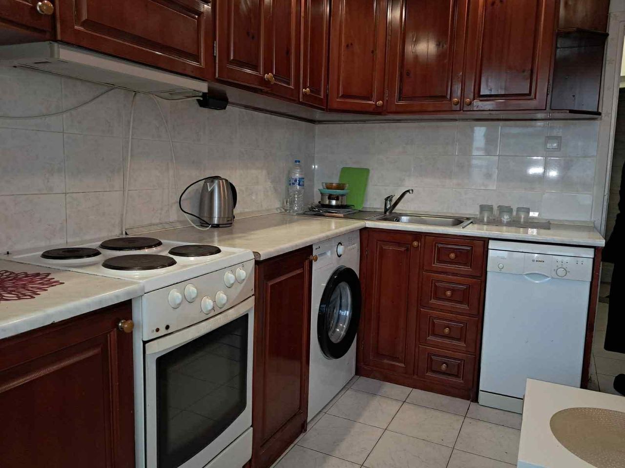 Дава се под наем Едностаен апартамент в София, Дианабад - 20 кв.м за 295 € - Снимка #2