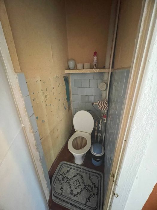 Продаётся Квартира 3х ком 4 этаж в Янгиюле на Персидской