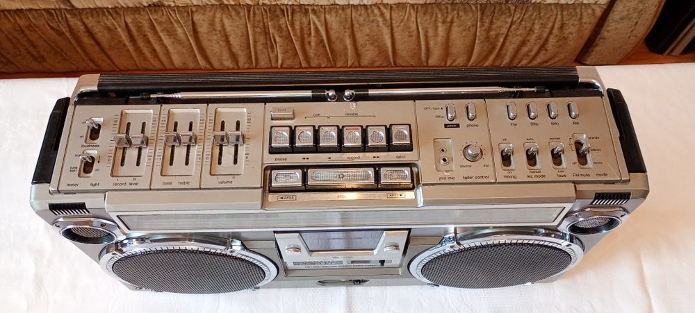 Radio-casetofon SHARP Gf-9292 X