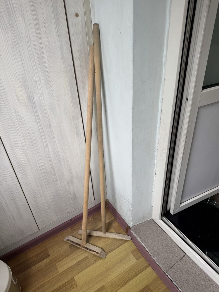 Швабра деренянная