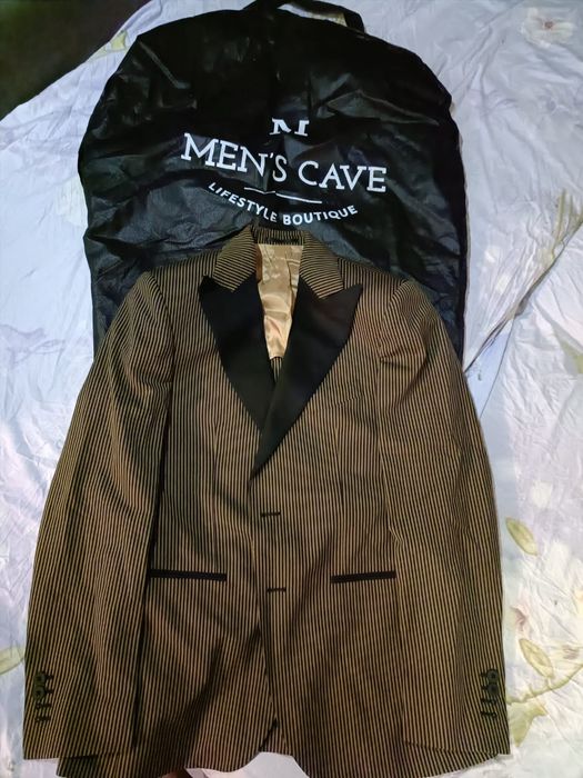 Men’s Cave Sacou si Vesta