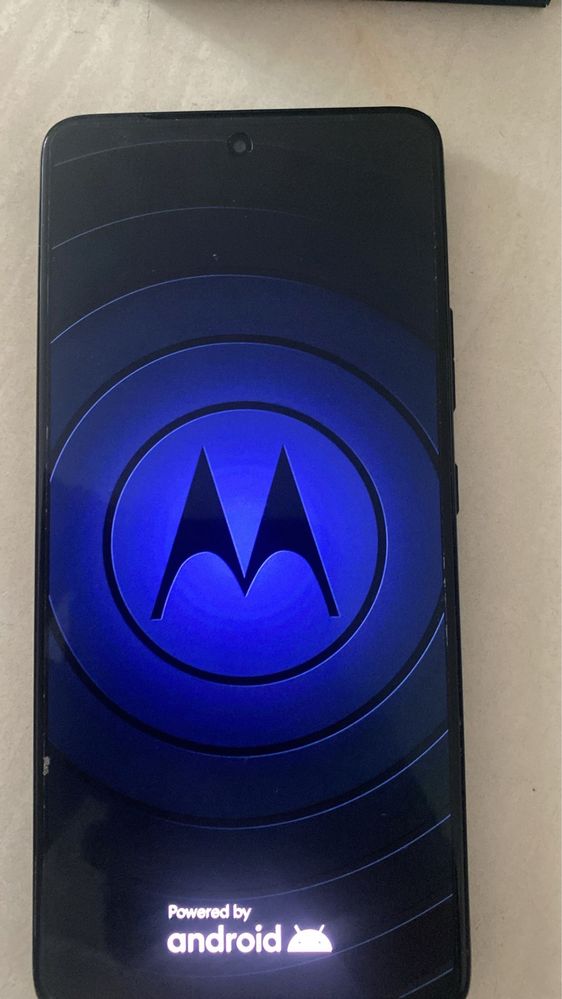 Vand motorola G72 dual sim ,cu garantie