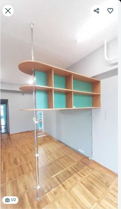 Навесная полка в хорошем состоянии