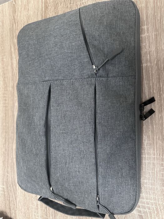 Mac Book Air M2  /4цикъла на батерията