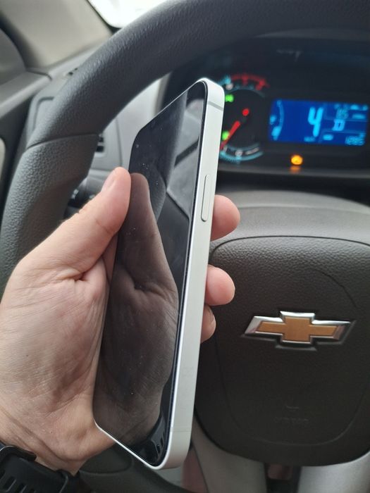 Iphone 16e  с гарантией